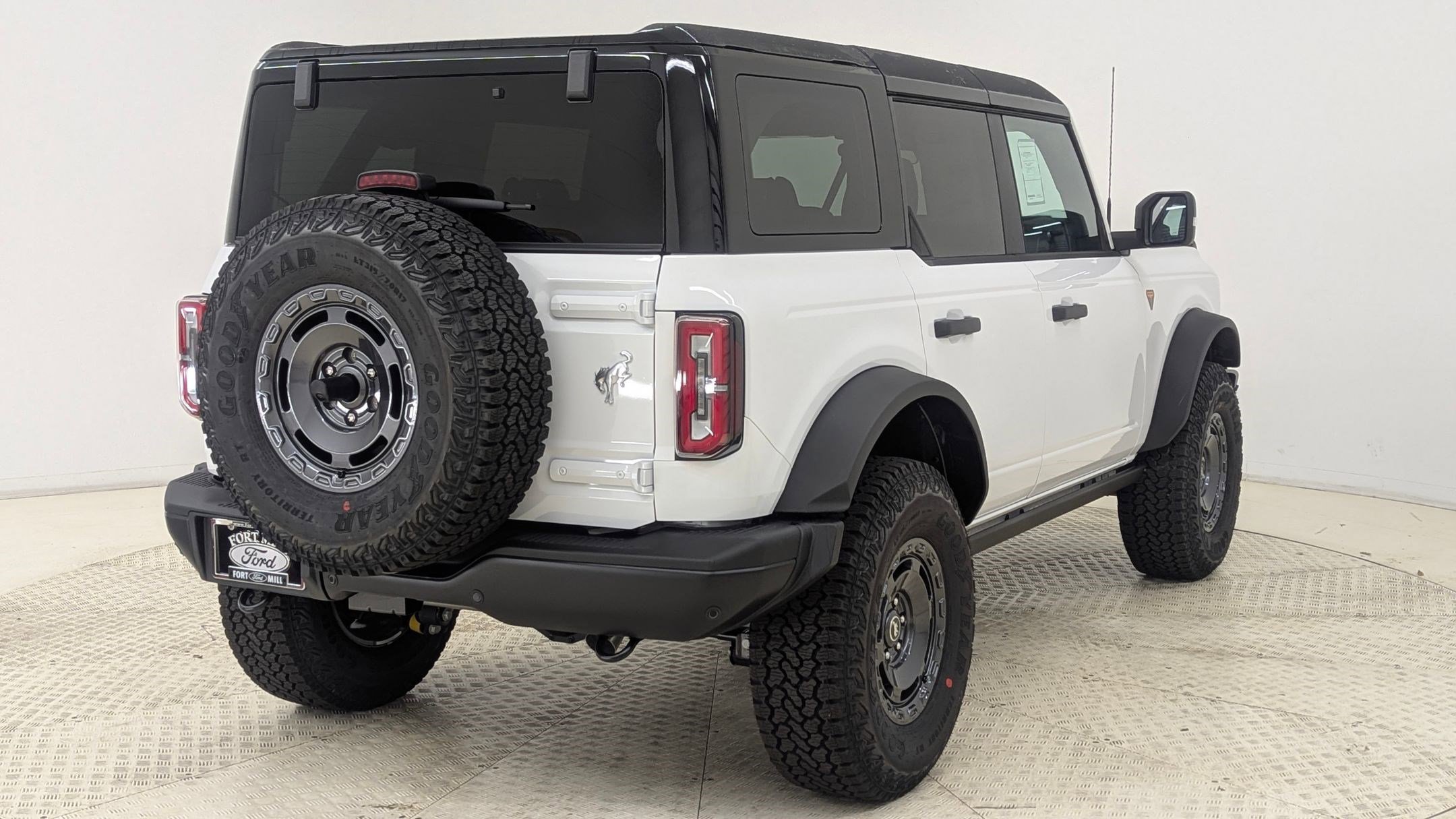 New 2025 Ford Bronco Badlands image 9