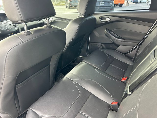 Used 2015 Ford Focus SE w/ Equipment Group 201A image 29