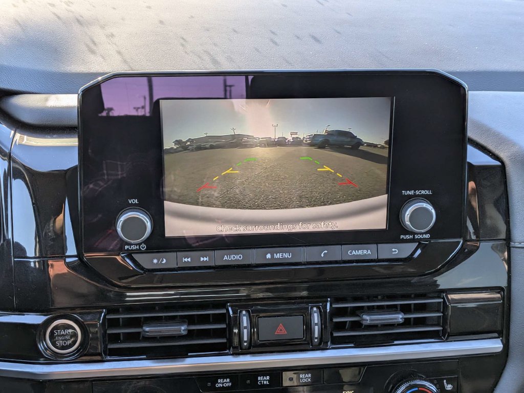 Used 2024 Nissan Pathfinder SV FWD image 28