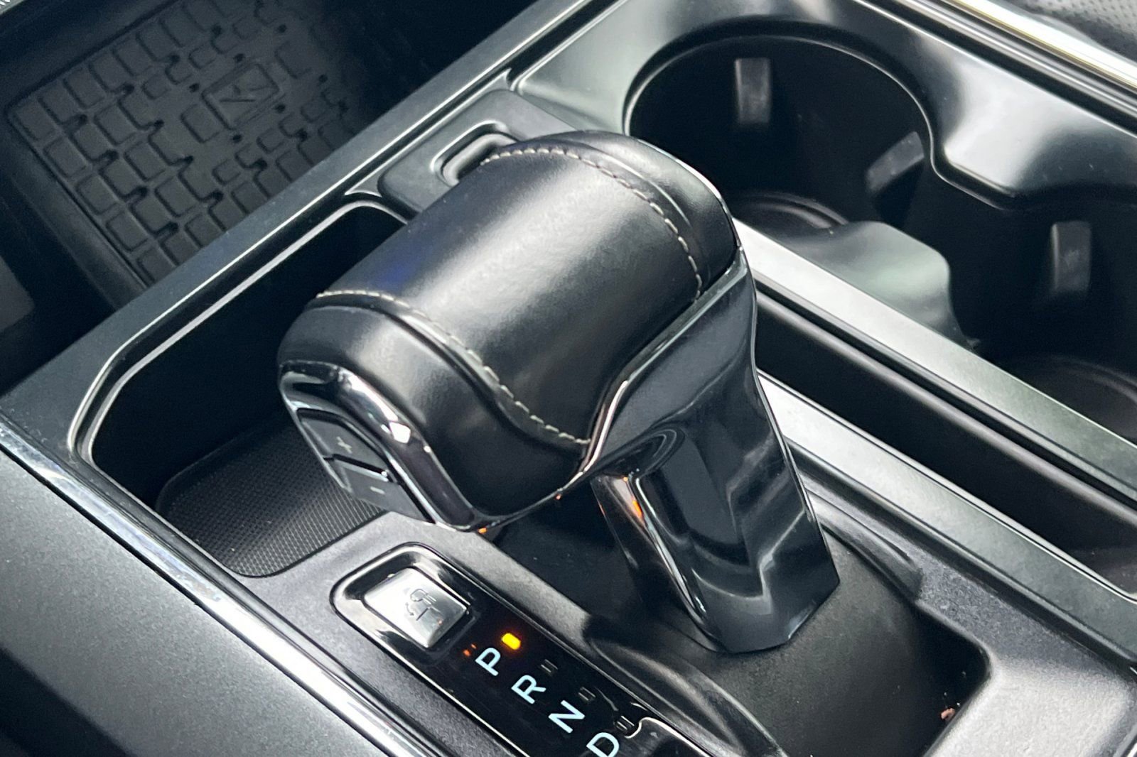 Used 2023 Ford F150 Lariat w/ Trailer Tow Package image 18