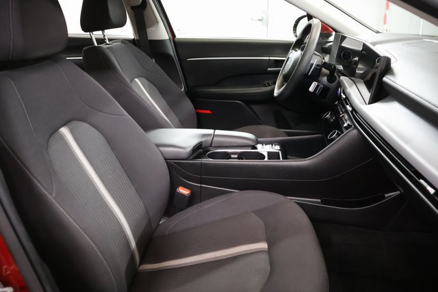 Used 2025 Hyundai Sonata SEL FWD image 26