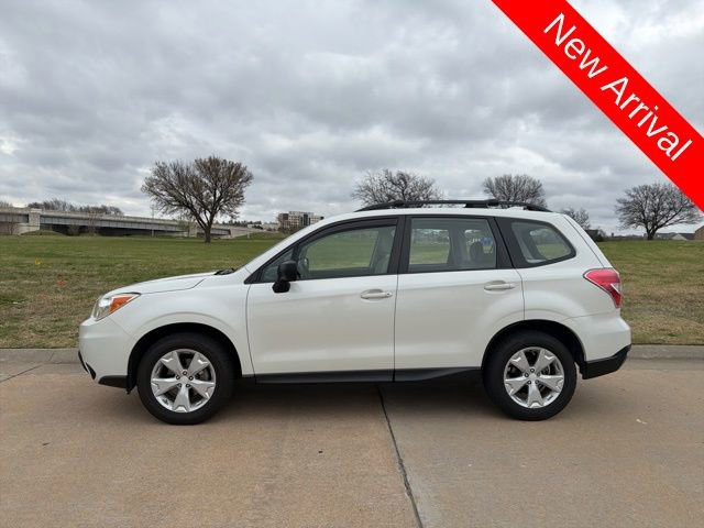 Used 2016 Subaru Forester 2.5i w/ Alloy Wheel Package image 6