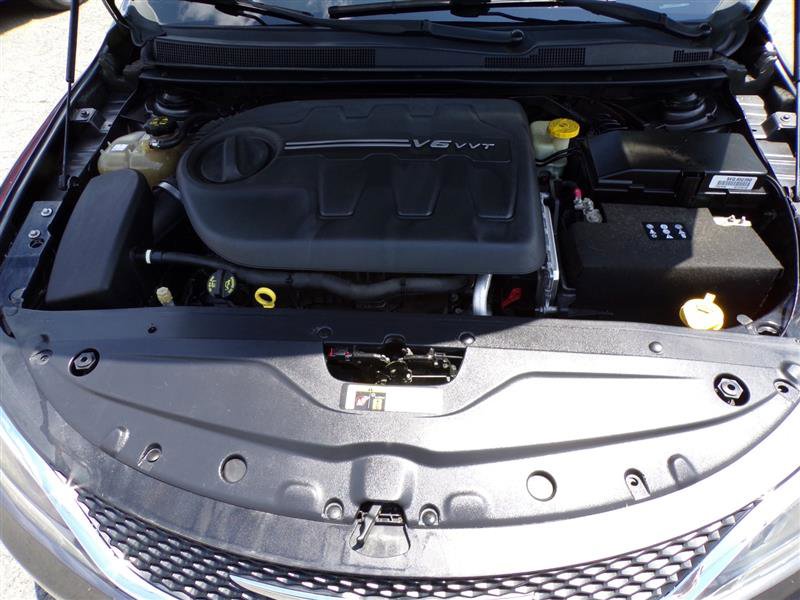 Used 2015 Chrysler 200 C w/ Navigation & Sound Group I image 46