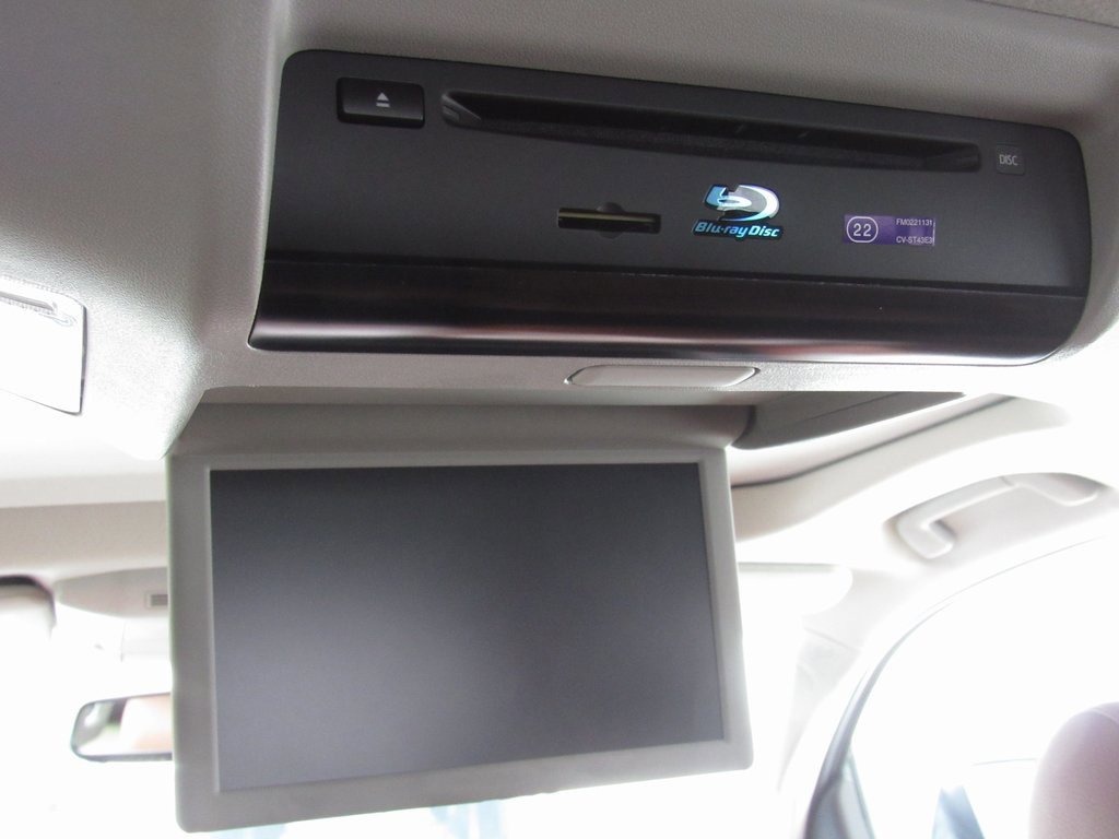 Used 2019 Toyota Sequoia Platinum image 38