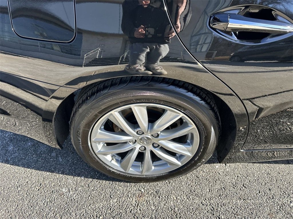 Used 2017 INFINITI Q50 3.0t Premium w/ Driver Assistance Package image 12