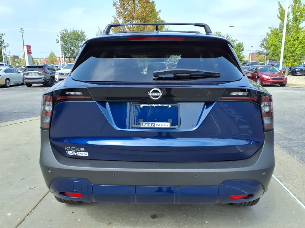 New 2027 Nissan Kicks SR w/ Cold Weather Package FWD image 12