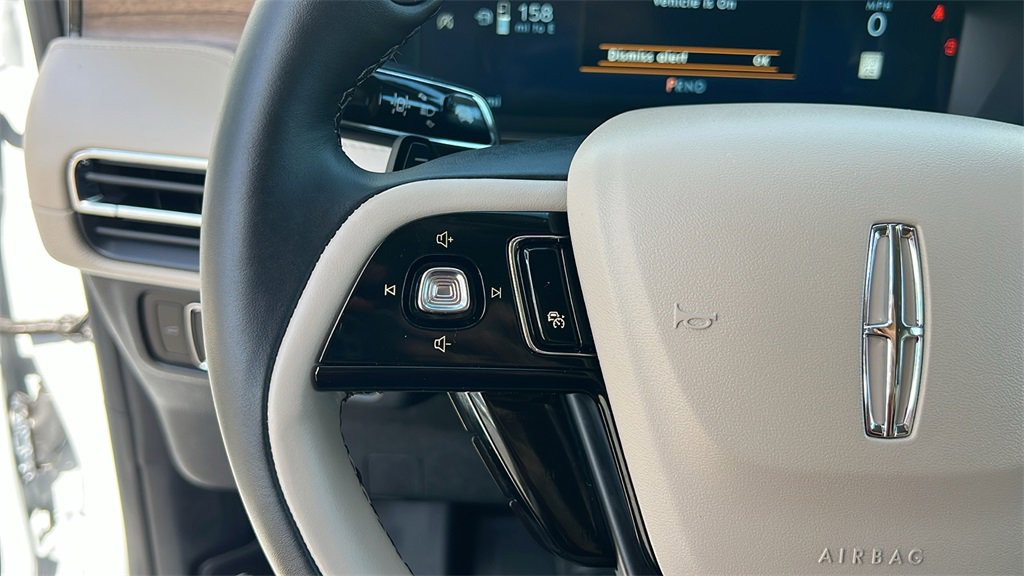 Used 2025 Lincoln Corsair Reserve w/ Jet Appearance Package image 19