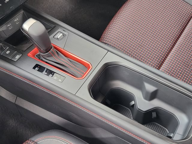 New 2025 Nissan Kicks SR FWD image 16