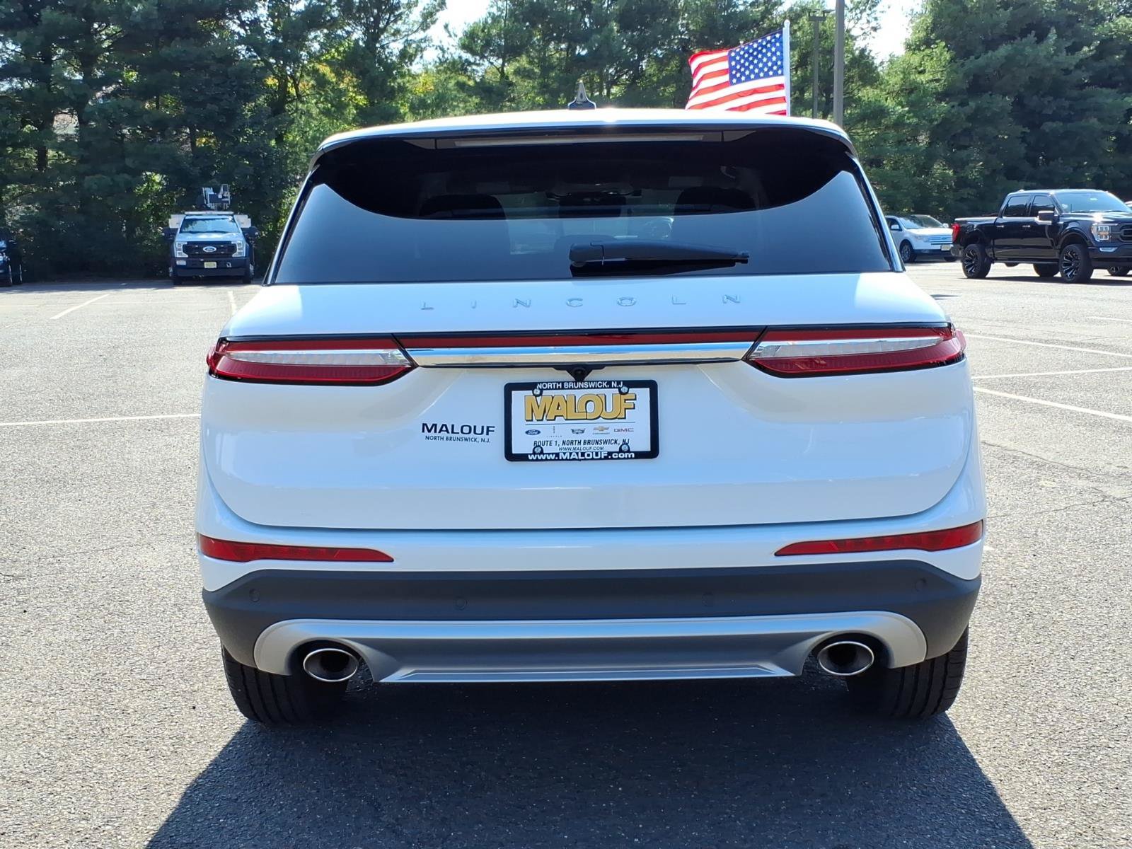 Used 2025 Lincoln Corsair AWD w/ Equipment Group 101A image 5