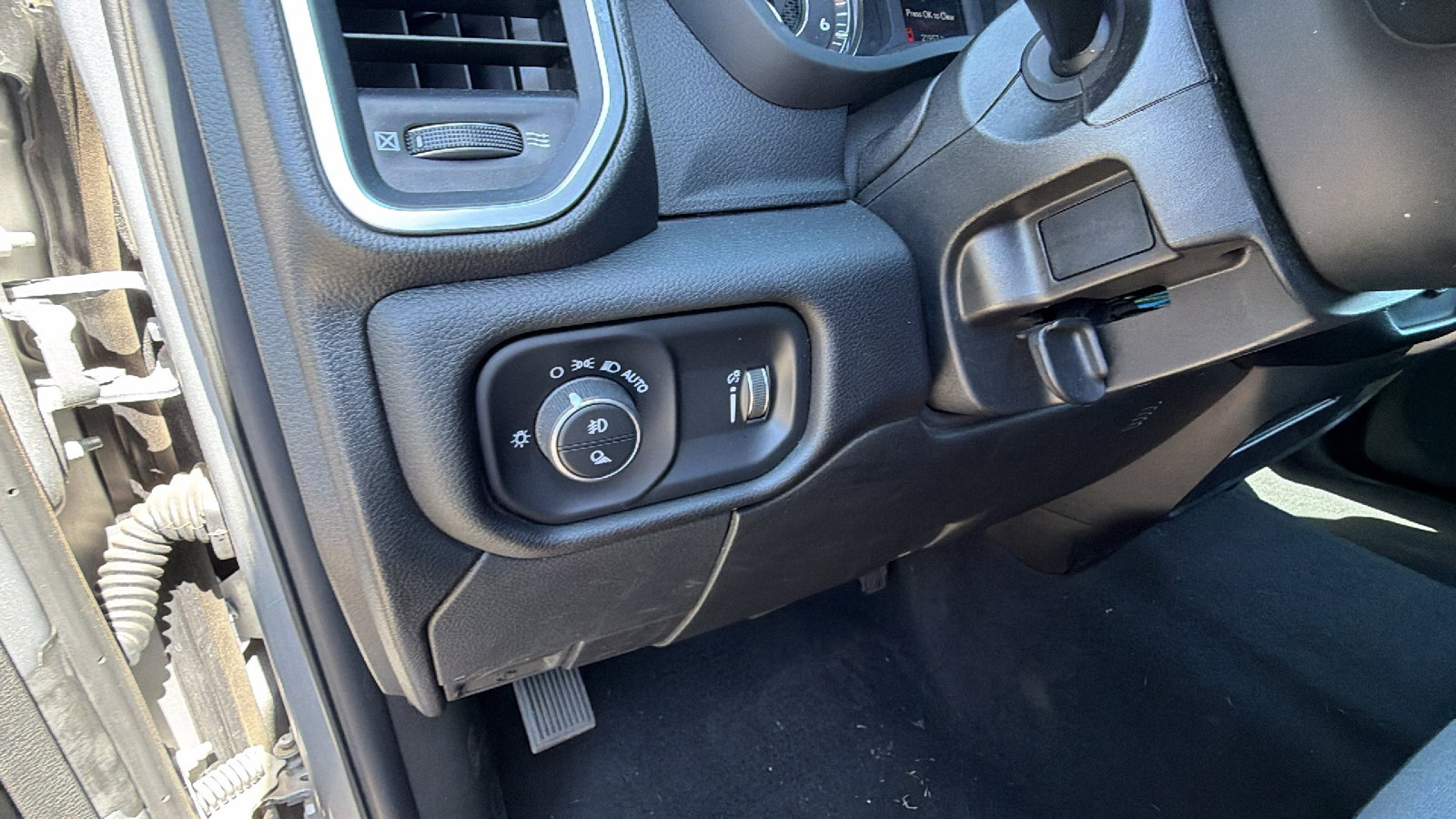 Used 2024 RAM 2500 Big Horn w/ Bed Utility Group AWD/4WD image 24