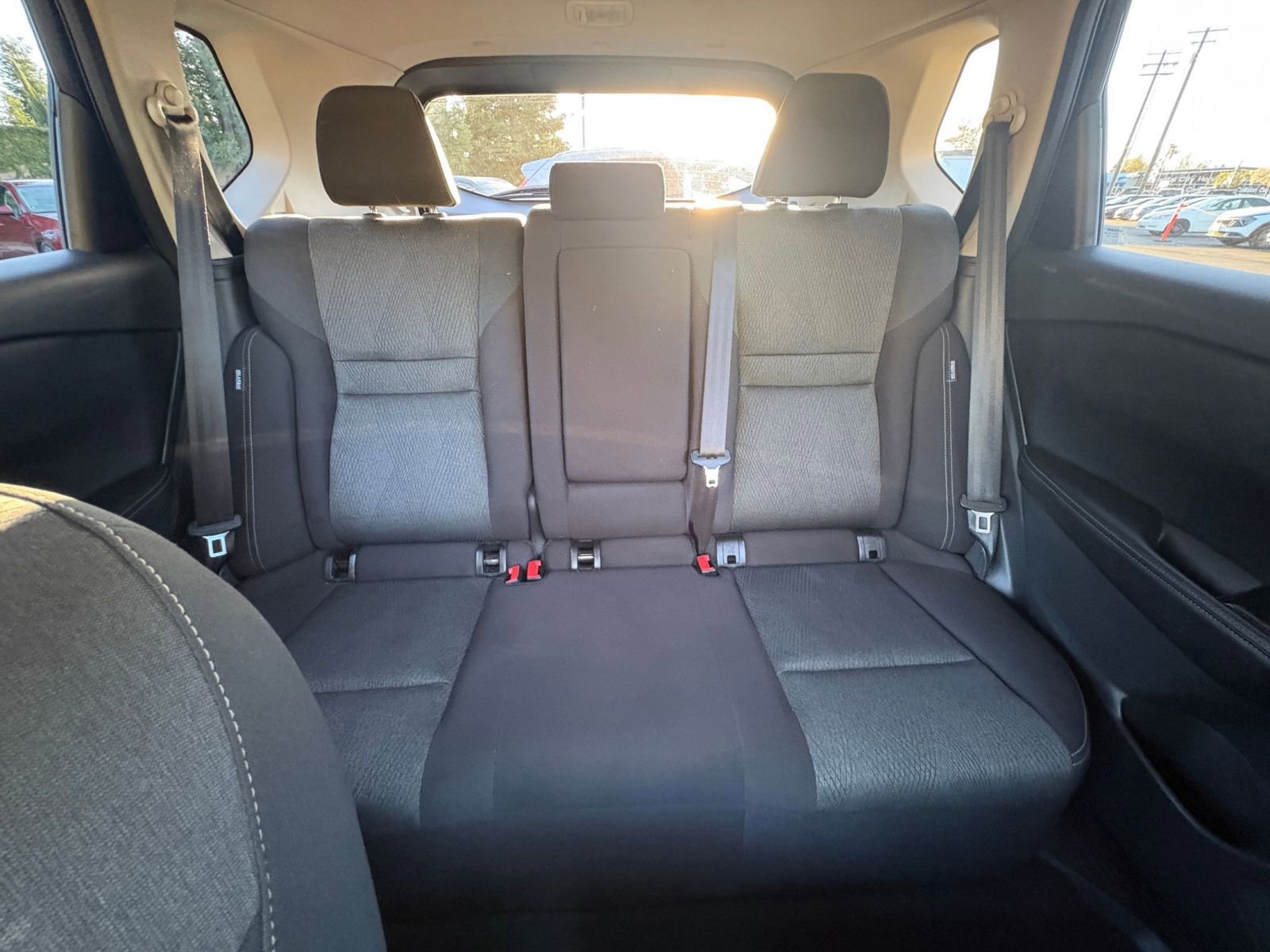 Used 2025 Nissan Rogue SV image 40