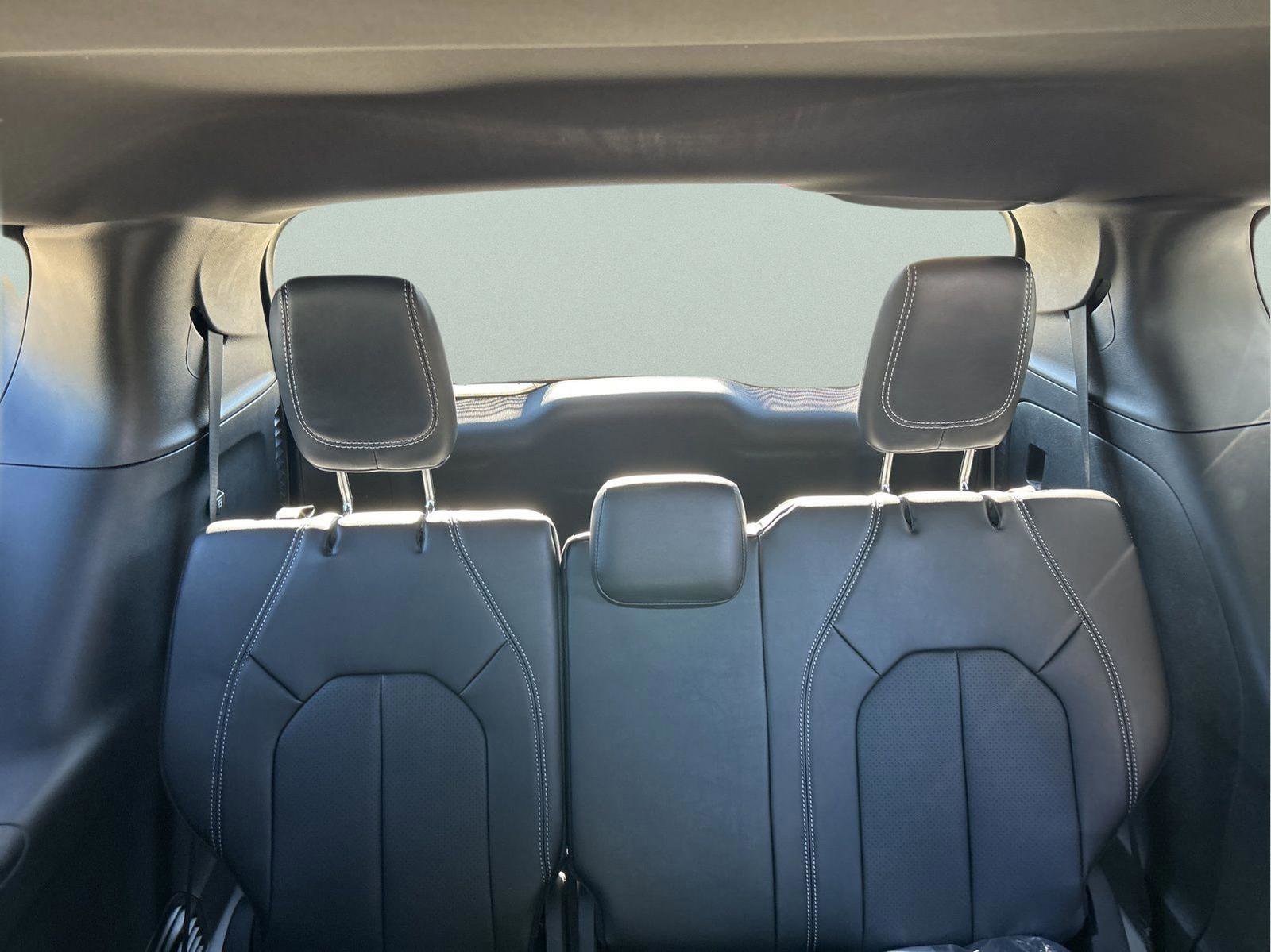 New 2026 Chrysler Voyager LX image 26