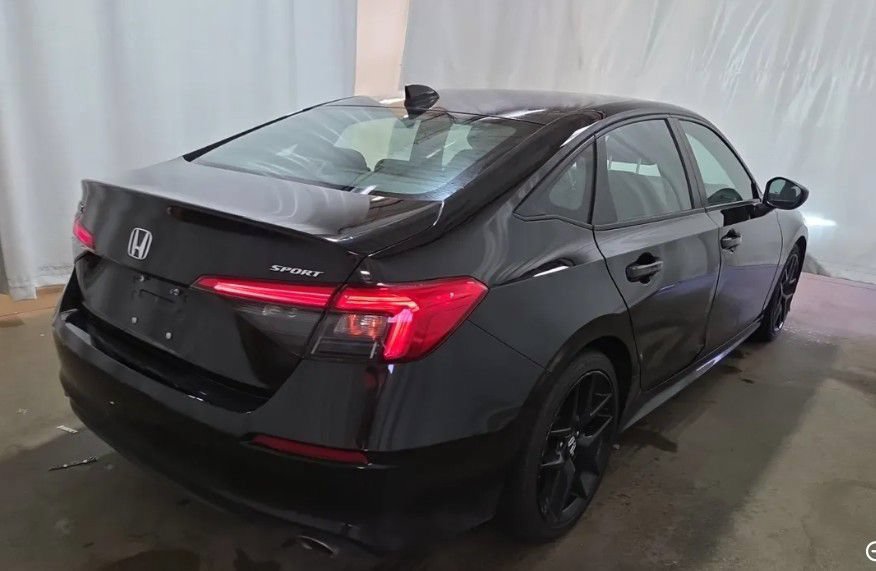 Used 2024 Honda Civic Sport image 3