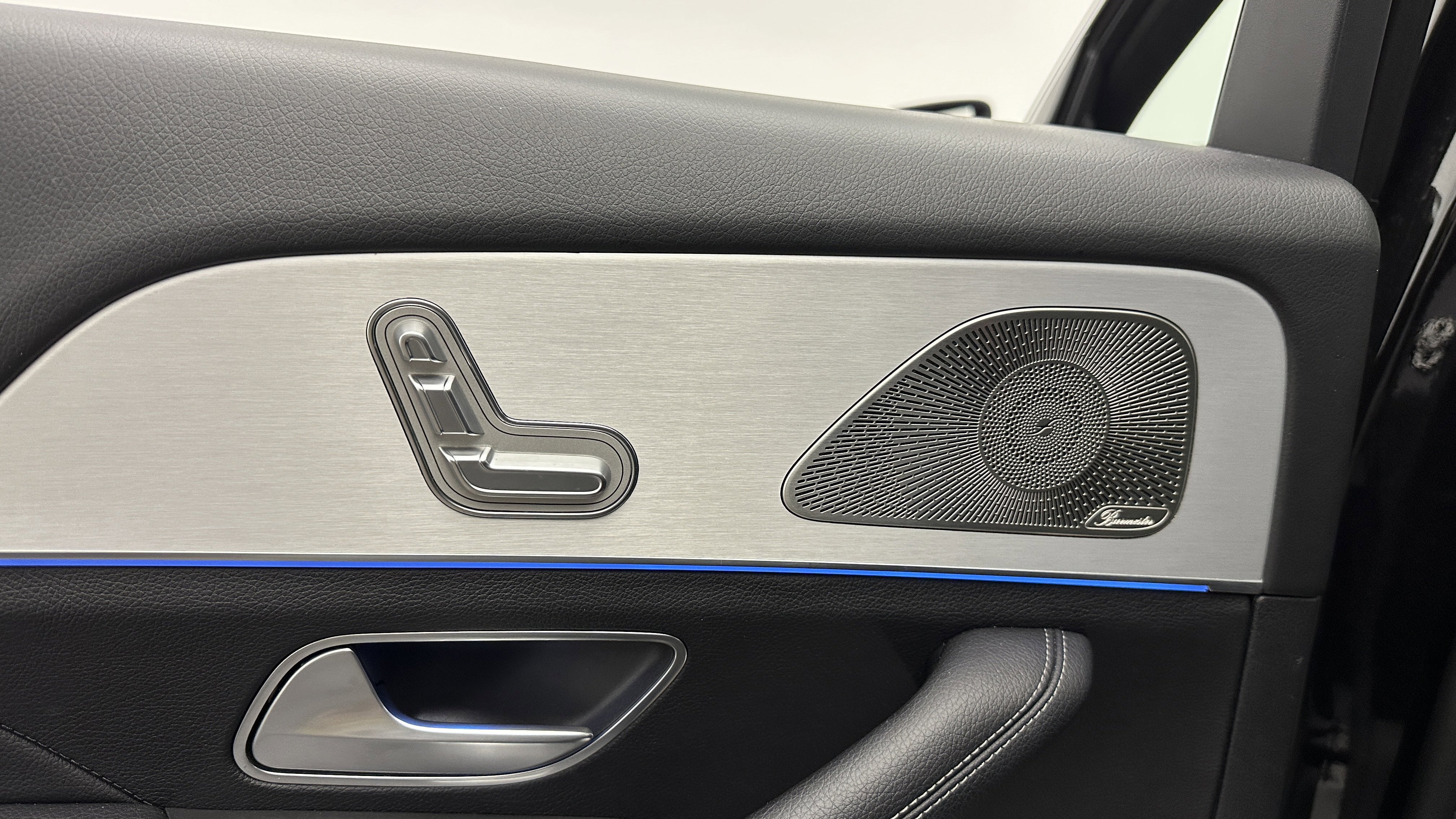 Used 2024 Mercedes-Benz GLS 450 4MATIC image 29