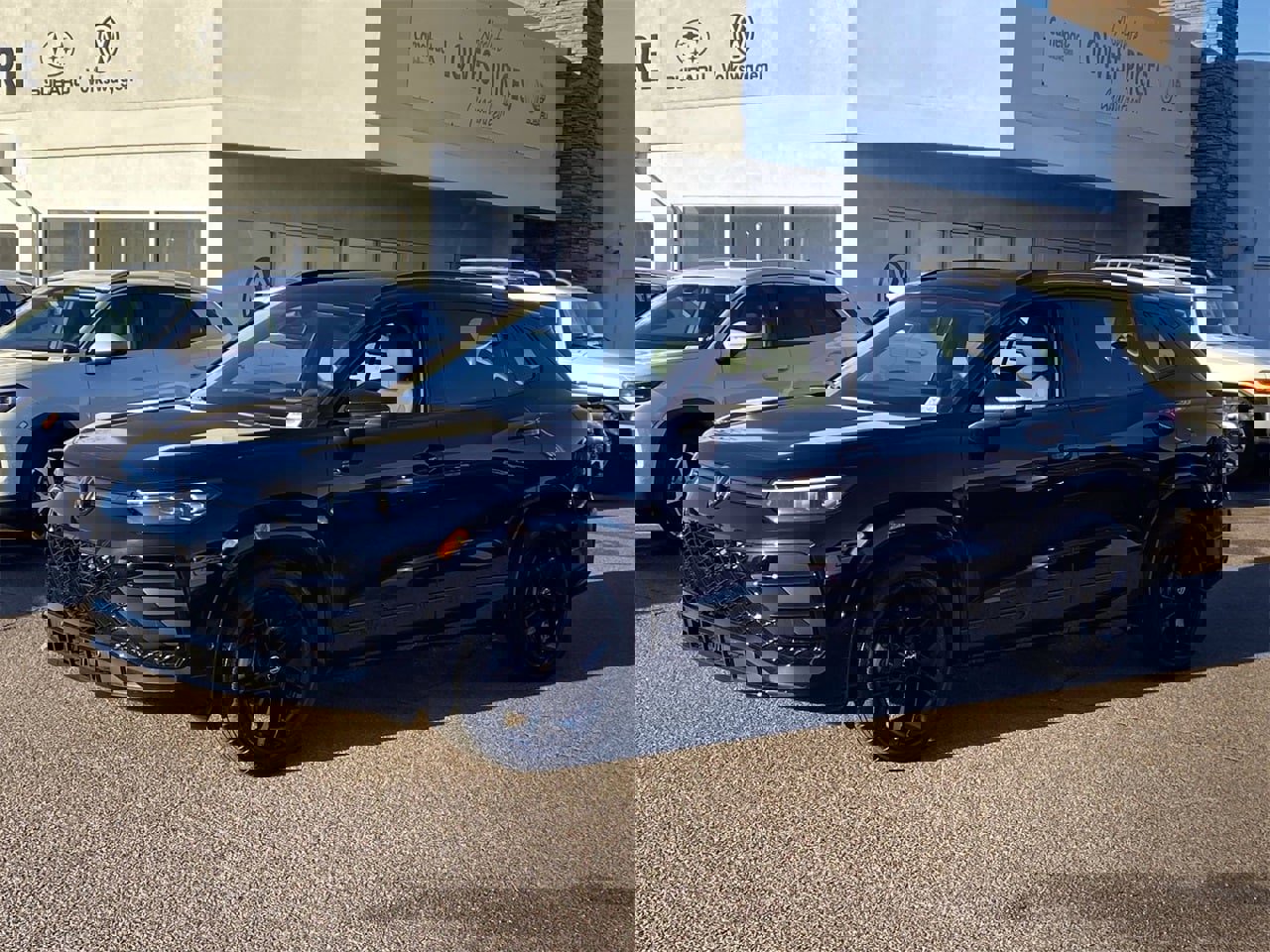 New 2026 Volkswagen Tiguan SE R-Line image 3