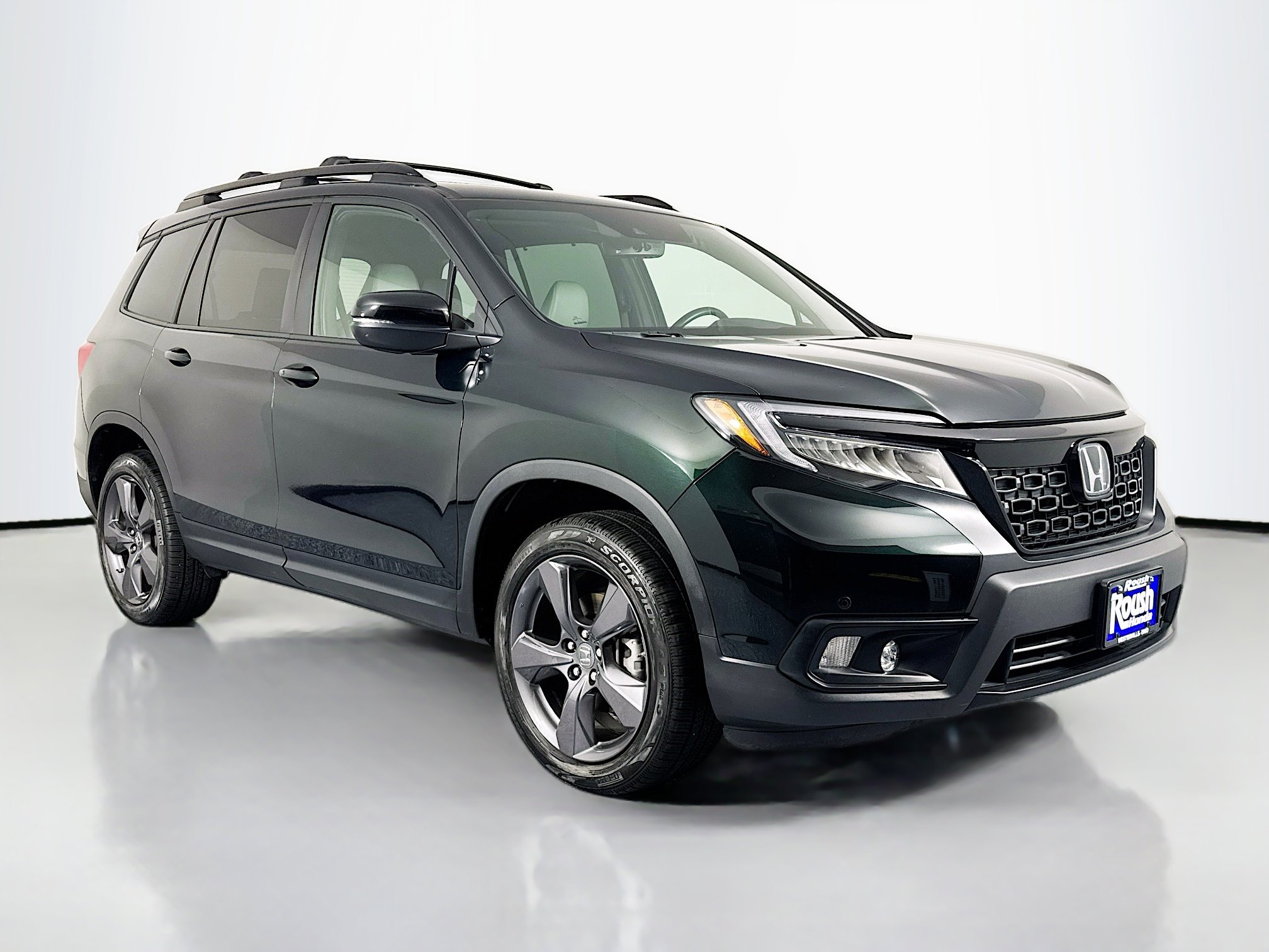 Certified 2019 Honda Passport Touring image 3