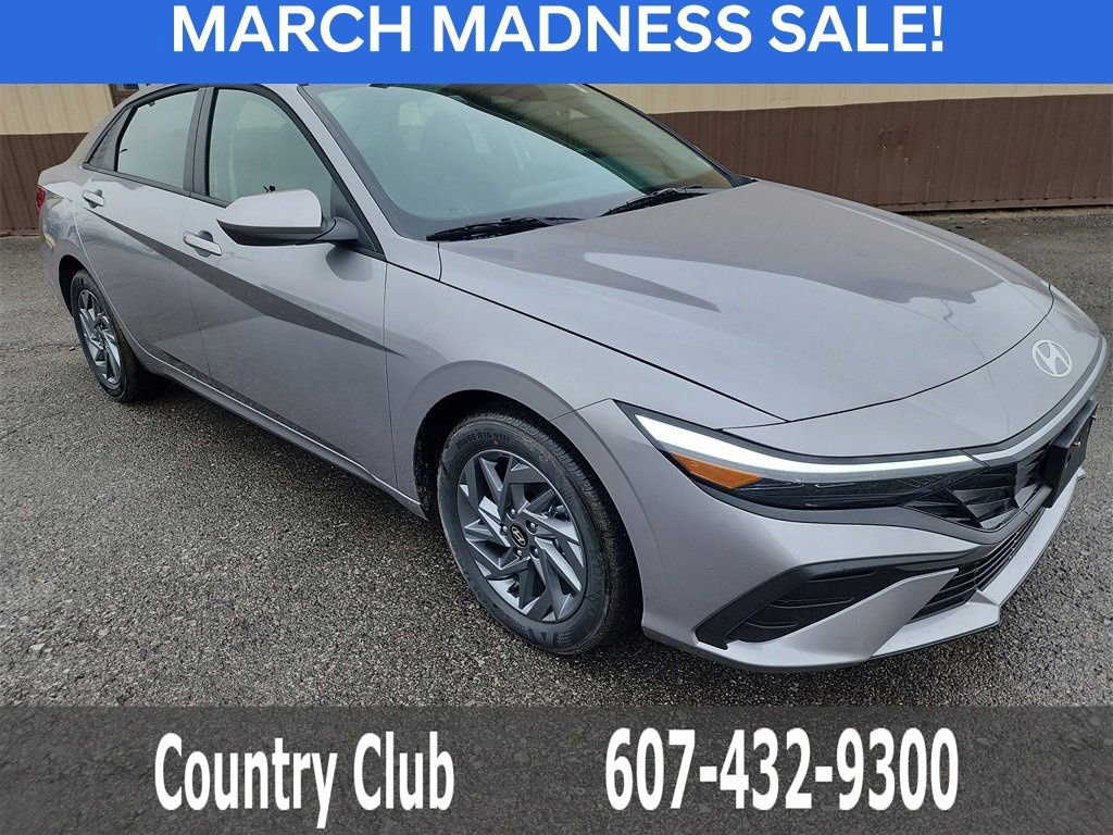 New 2025 Hyundai Elantra Blue image 2