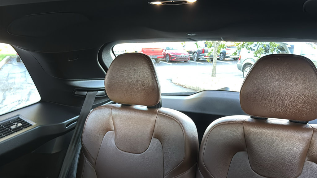 Used 2021 Volvo XC90 T6 Momentum w/ Climate Package AWD/4WD image 30