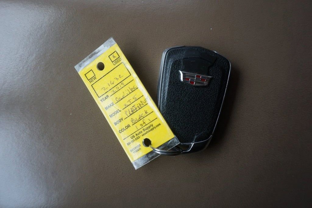 Used 2019 Cadillac XT5 Platinum image 33