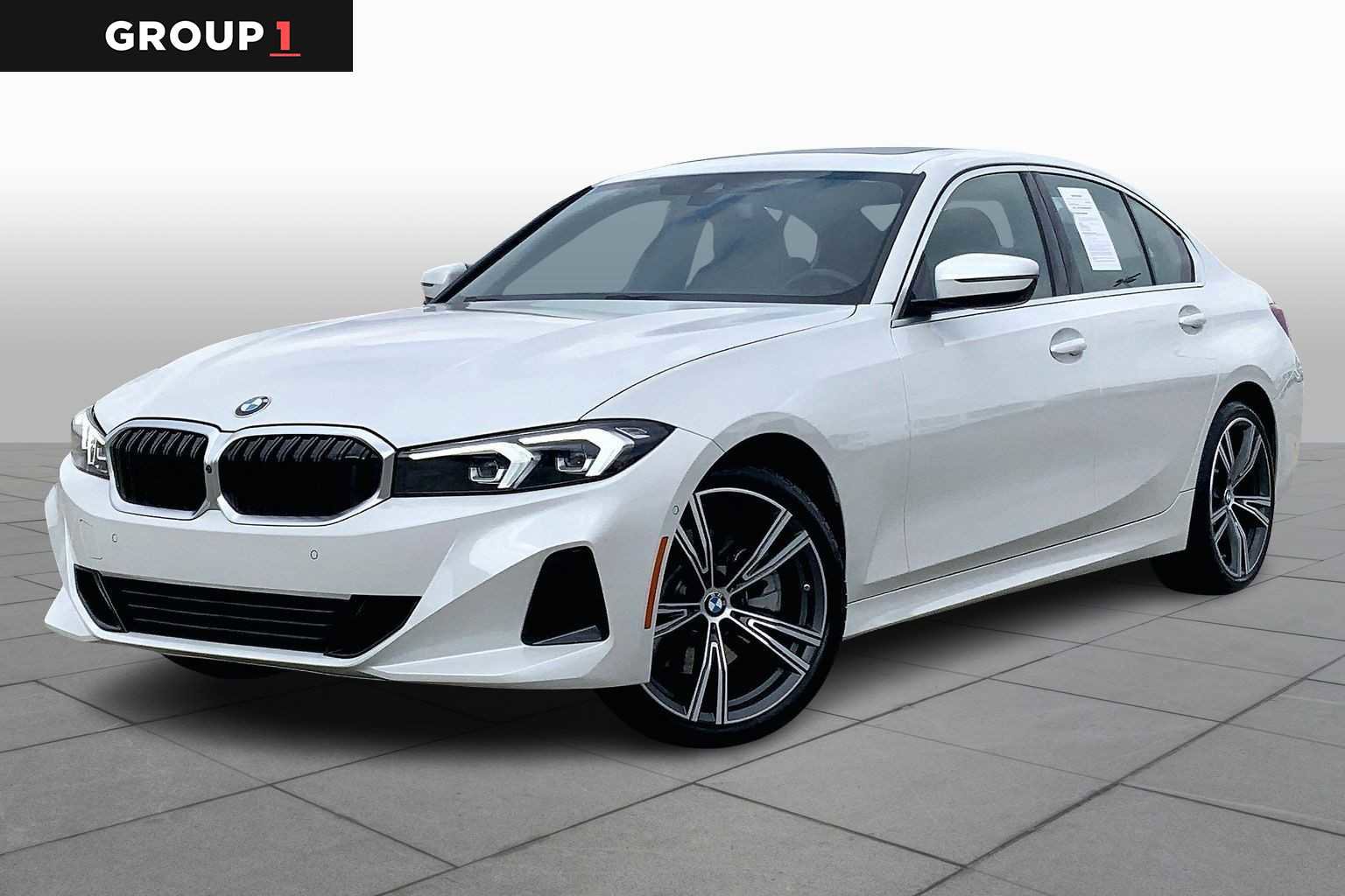 Used 2024 BMW 330i Sedan image 1