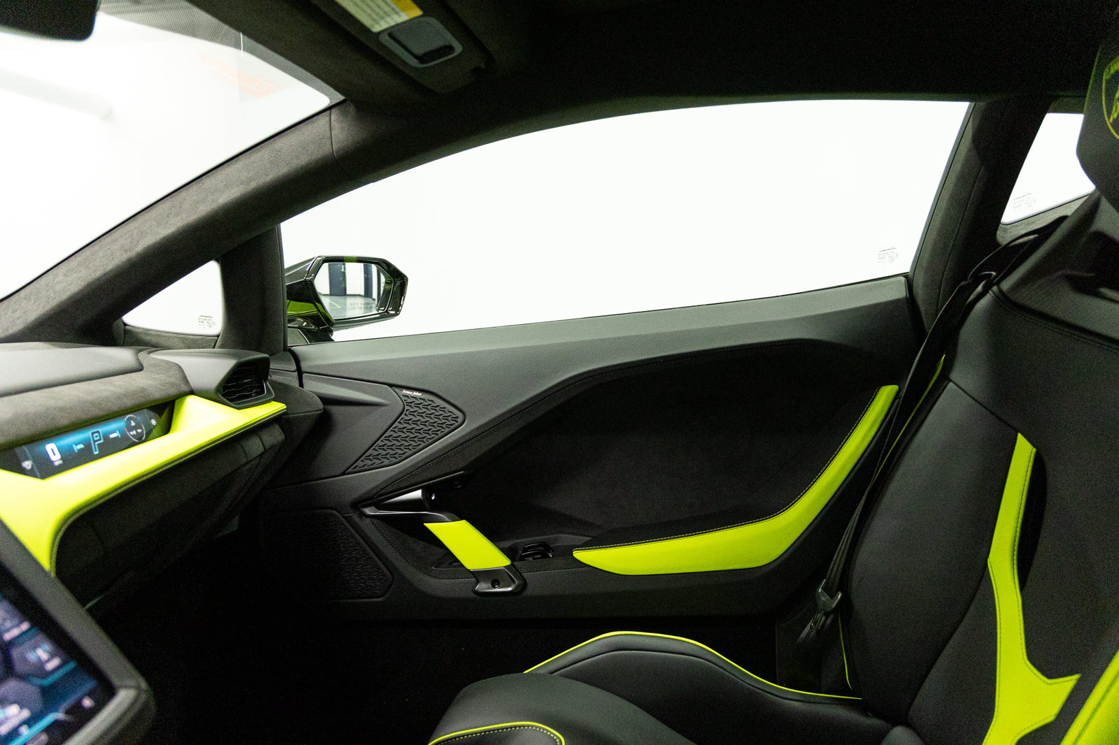 Used 2026 Lamborghini Temerario AWD/4WD image 42