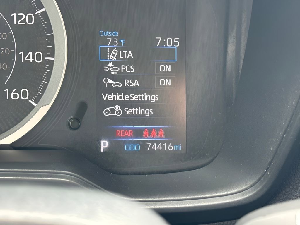 Used 2022 Toyota Corolla LE FWD image 19