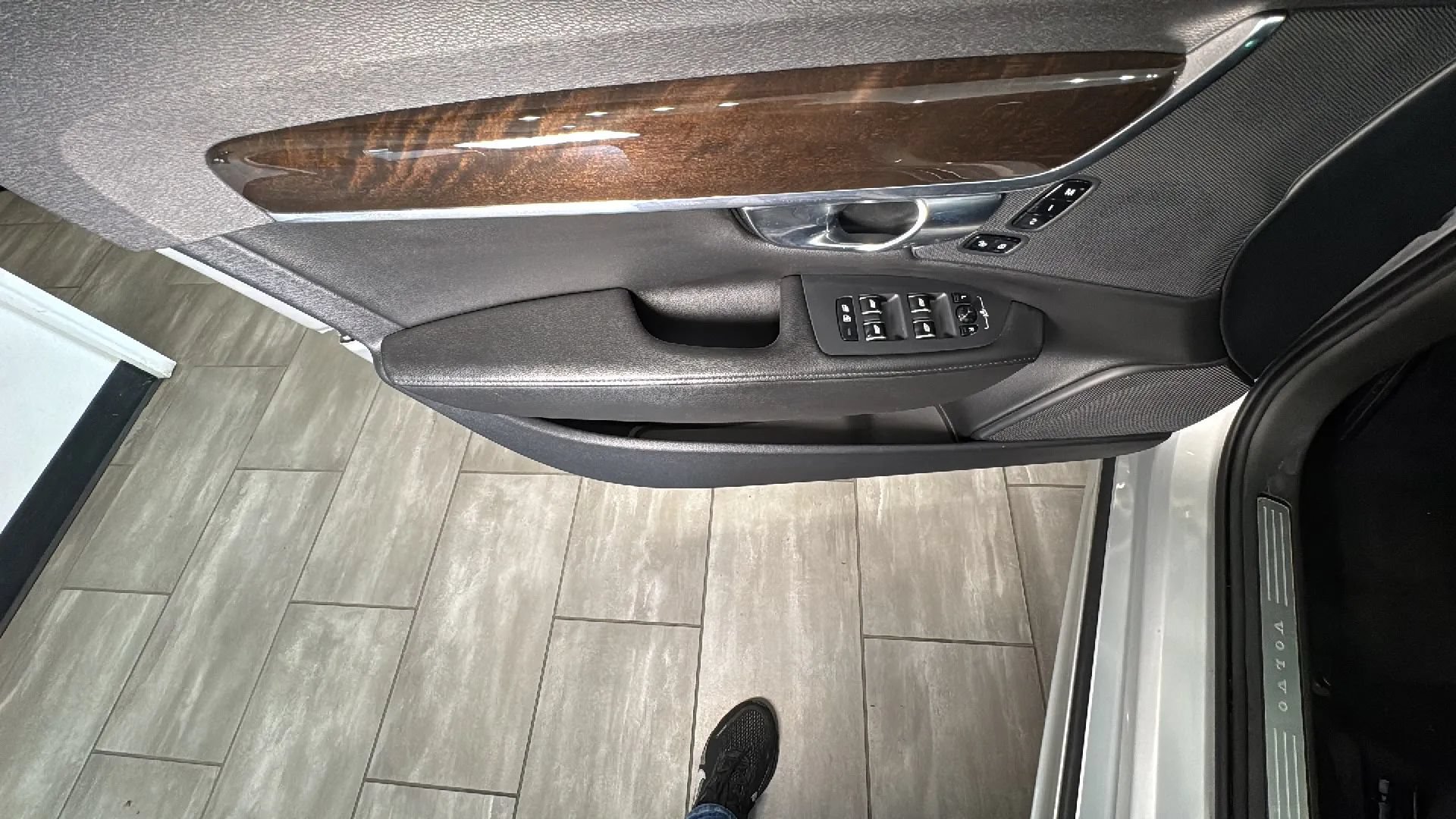 Used 2019 Volvo S90 T5 Momentum FWD image 44