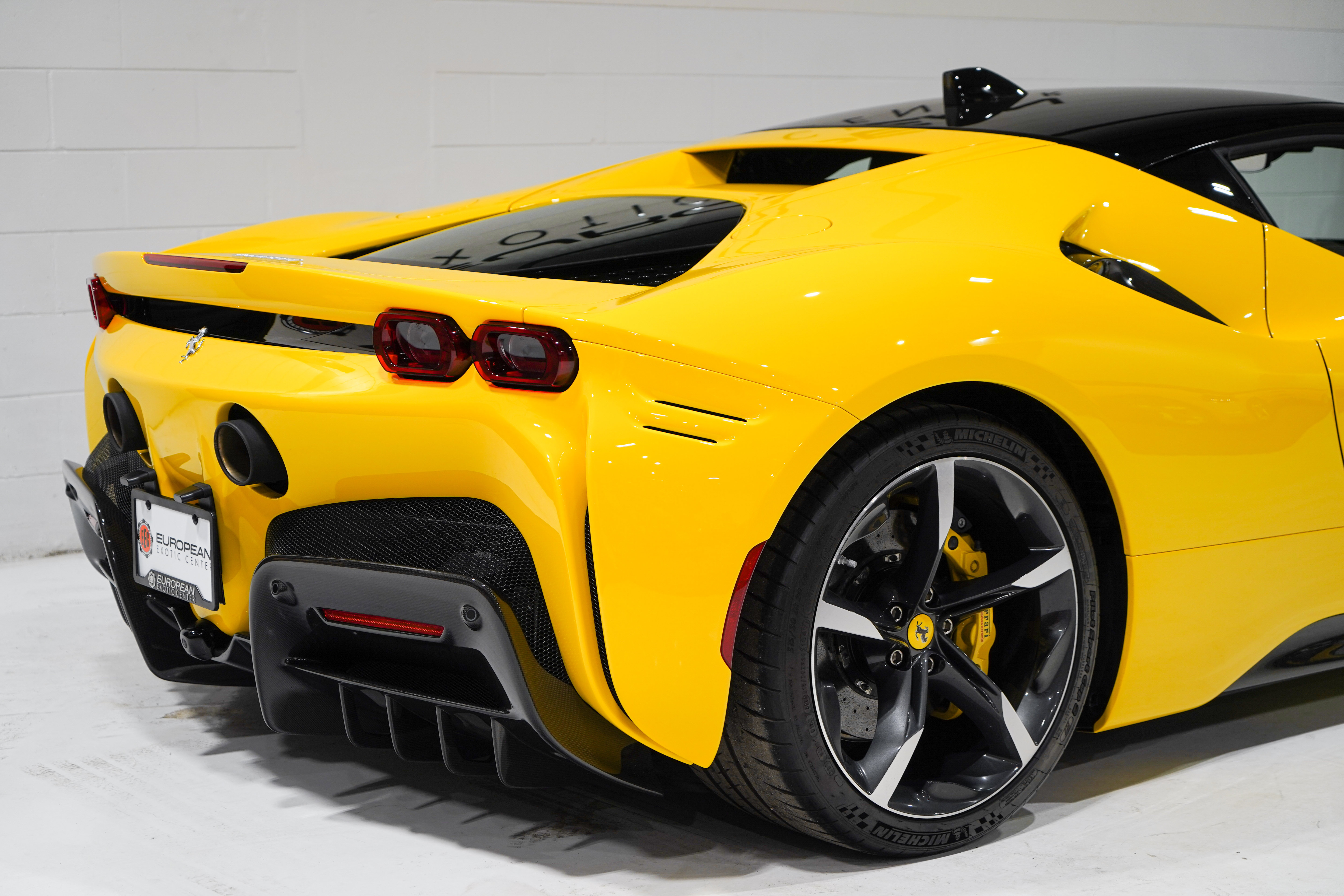 Used 2021 Ferrari SF90 Stradale AWD/4WD image 22