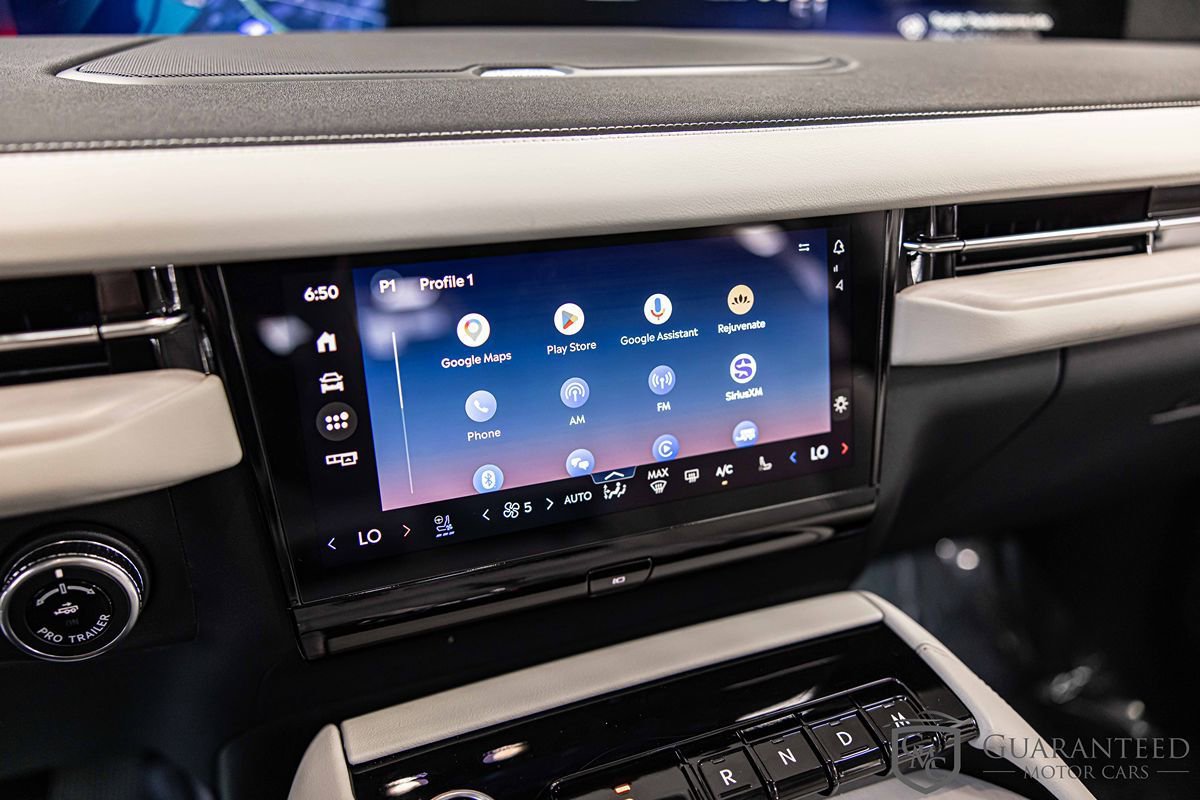 Used 2025 Lincoln Navigator Reserve image 27