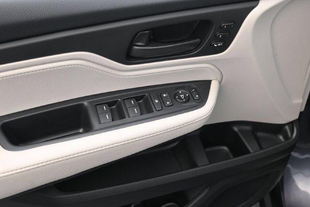 Used 2026 Honda Odyssey EX-L image 12