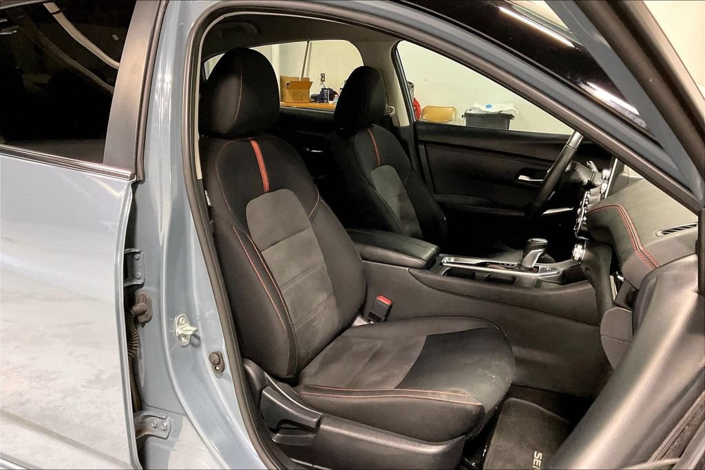Used 2024 Nissan Sentra SR FWD image 9