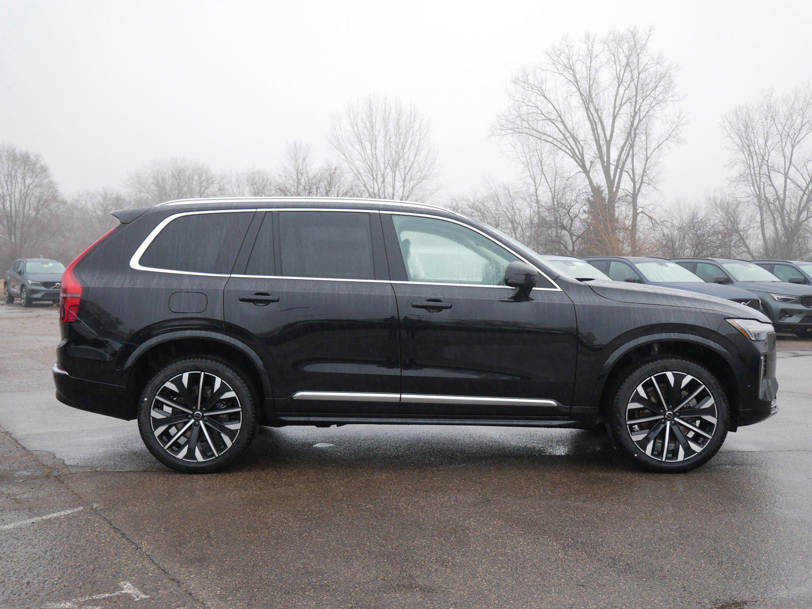 New 2026 Volvo XC90 B6 Plus w/ Protection Package Premier image 2