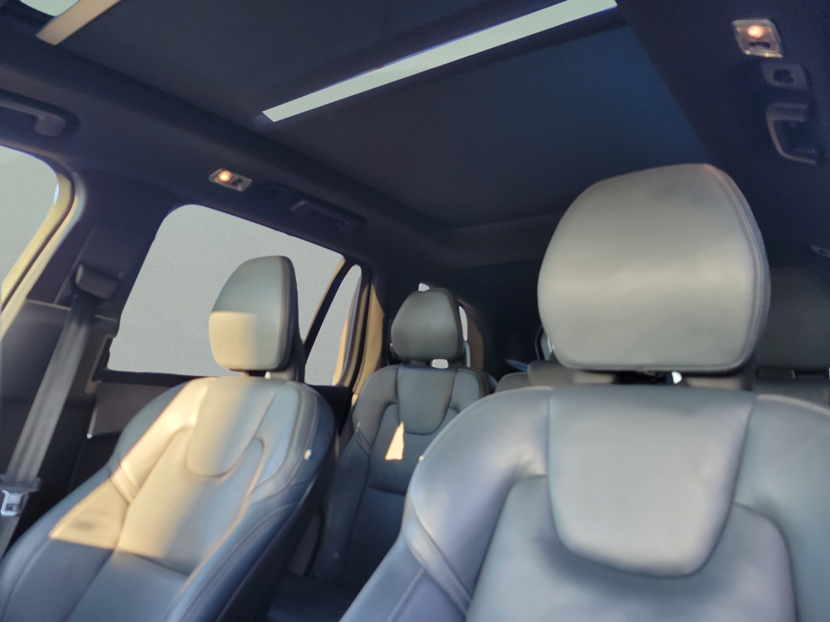 Used 2022 Volvo XC90 T6 Inscription w/ Advanced Package AWD/4WD image 18