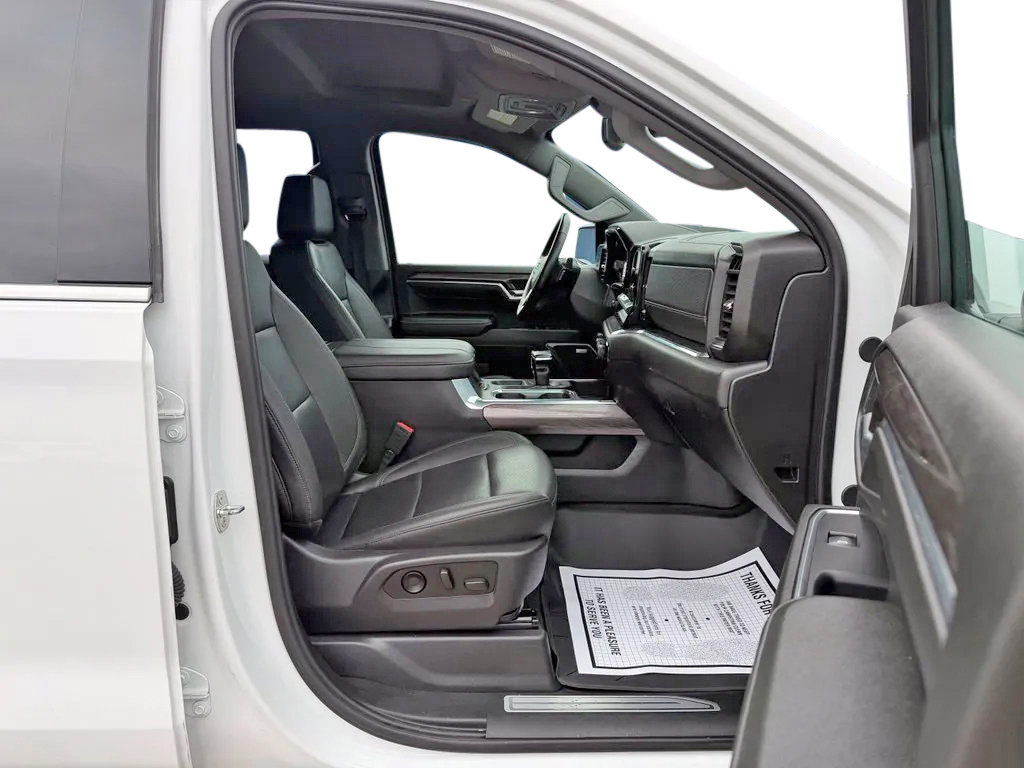 Used 2024 Chevrolet Silverado 1500 LTZ w/ LTZ Convenience Package II AWD/4WD image 25