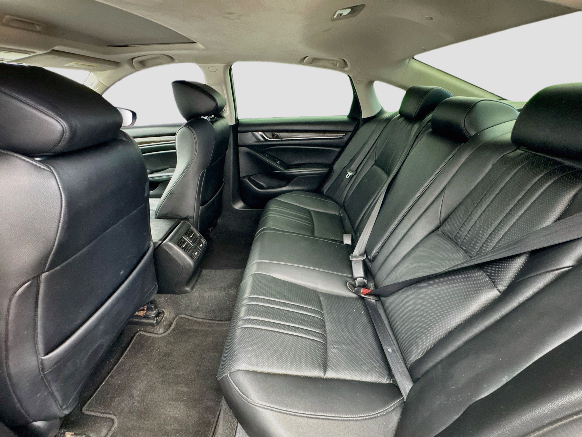Used 2021 Honda Accord Touring image 16