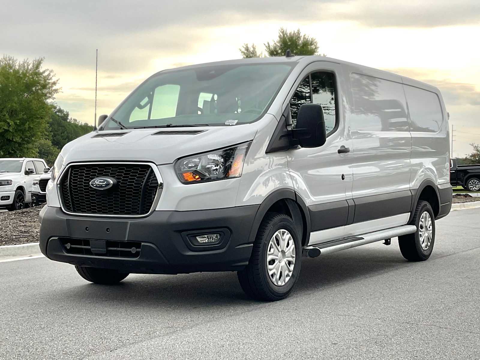 Used 2025 Ford Transit 250 Low Roof w/ Exterior Upgrade Package RWD image 1