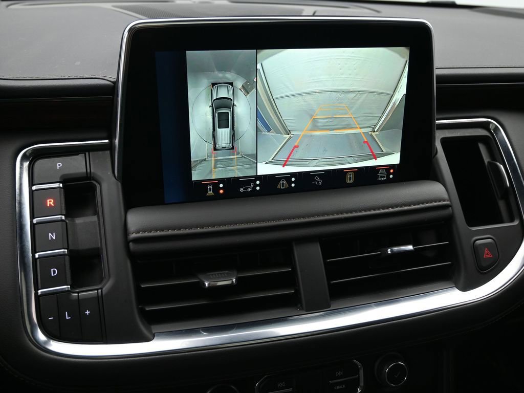 Used 2024 Chevrolet Suburban High Country w/ Advanced Technology Package image 17