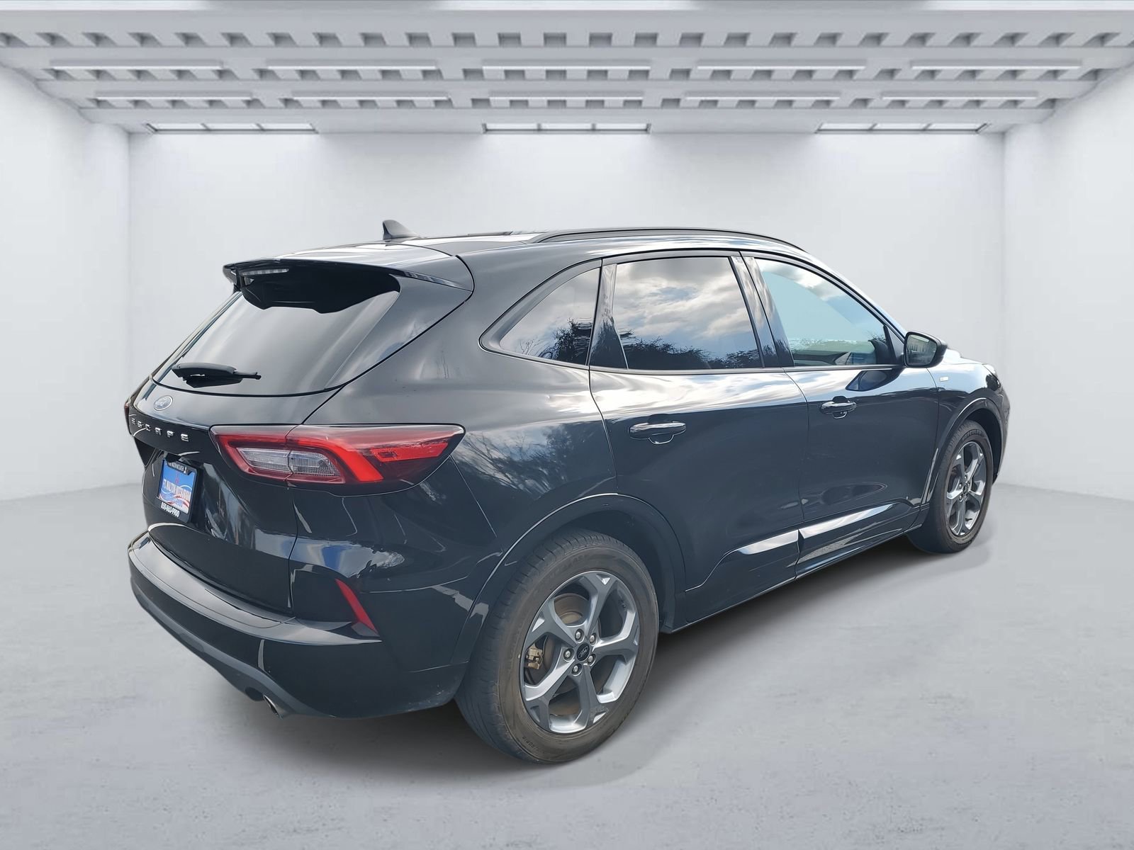 Used 2023 Ford Escape ST-Line image 4