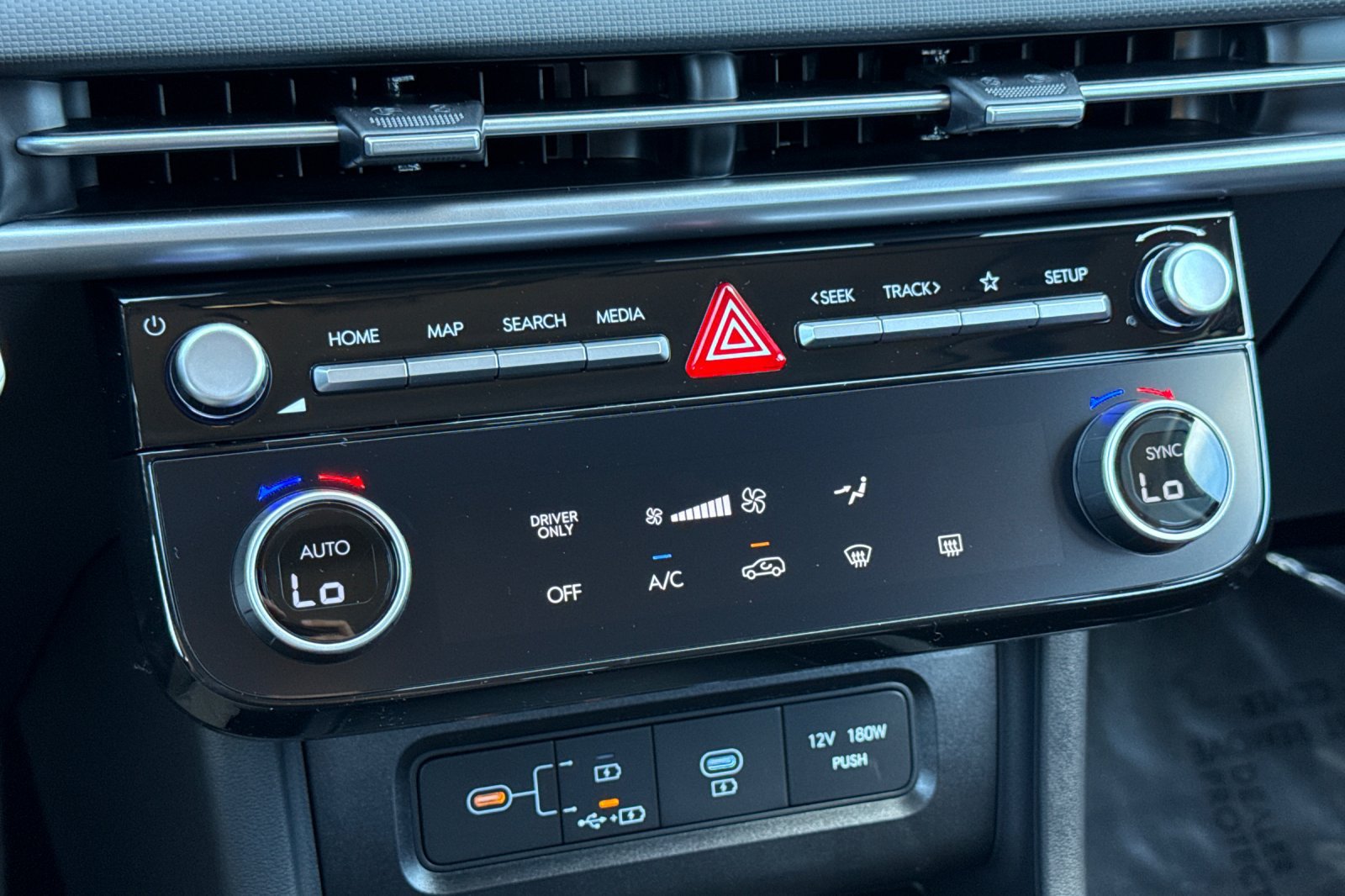New 2026 Hyundai Tucson Blue SE FWD image 19