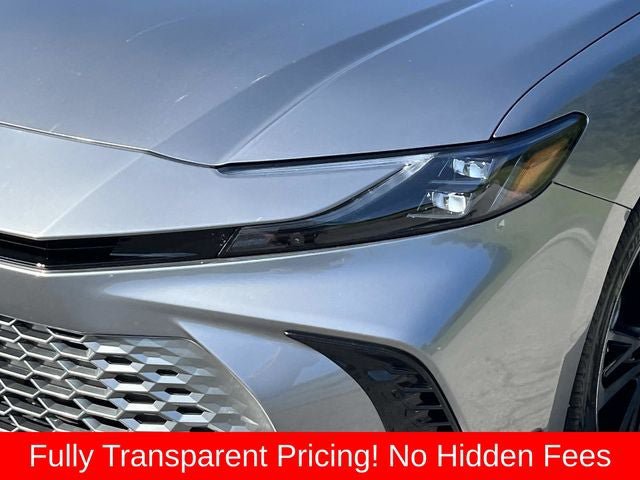 Used 2025 Toyota Camry XSE FWD image 10