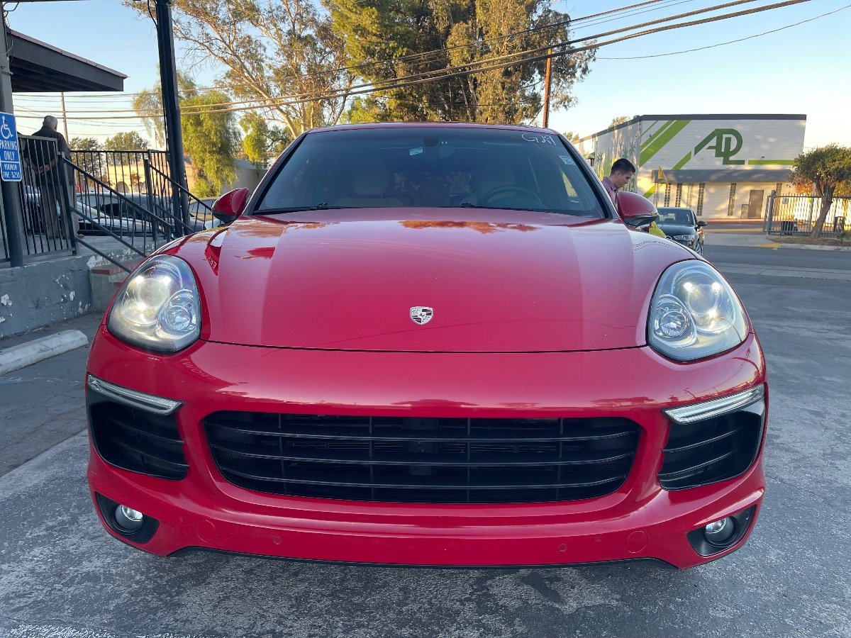 Used 2016 Porsche Cayenne AWD/4WD image 2