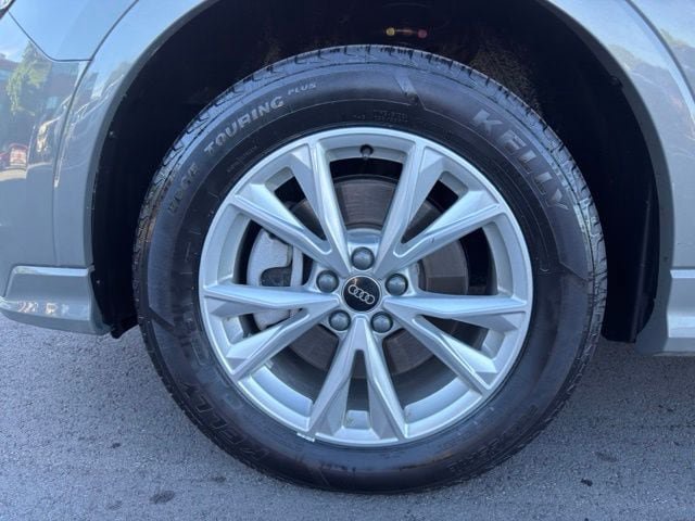 Used 2025 Audi Q3 2.0T Premium AWD/4WD image 29