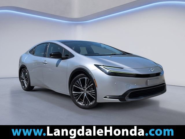 Used 2023 Toyota Prius XLE image 1