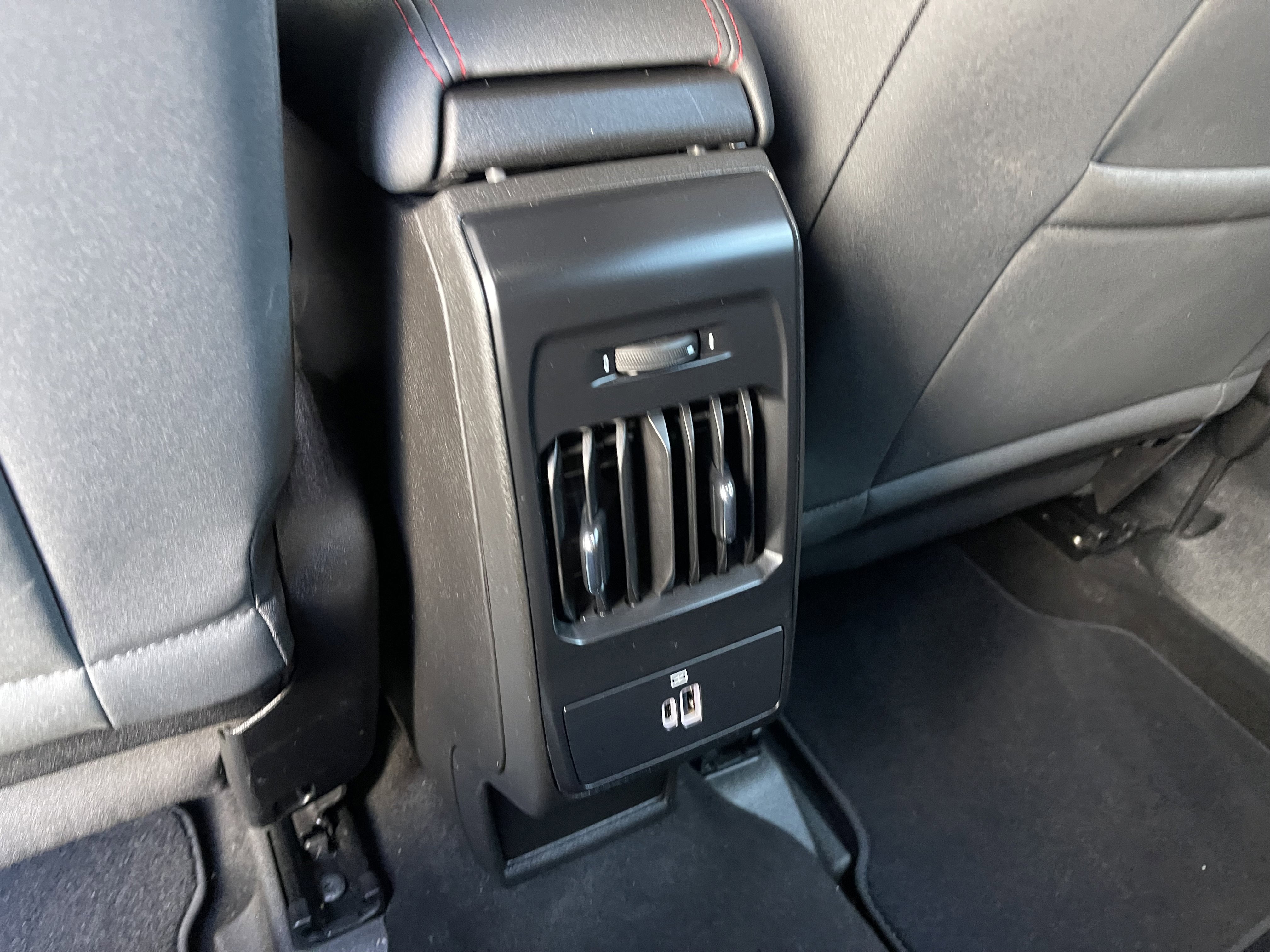 Used 2024 Dodge Hornet R/T image 18