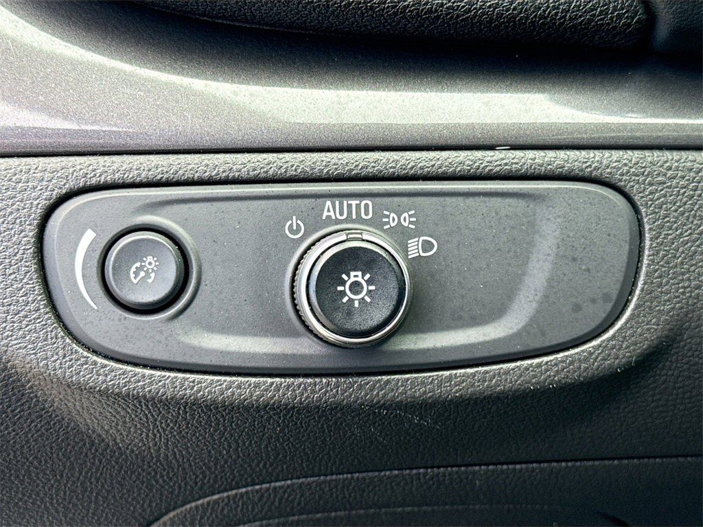 Used 2019 Buick Encore Preferred image 10