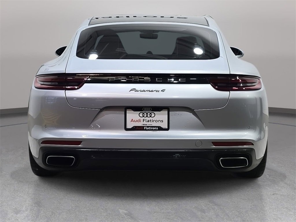 Used 2018 Porsche Panamera 4 image 7