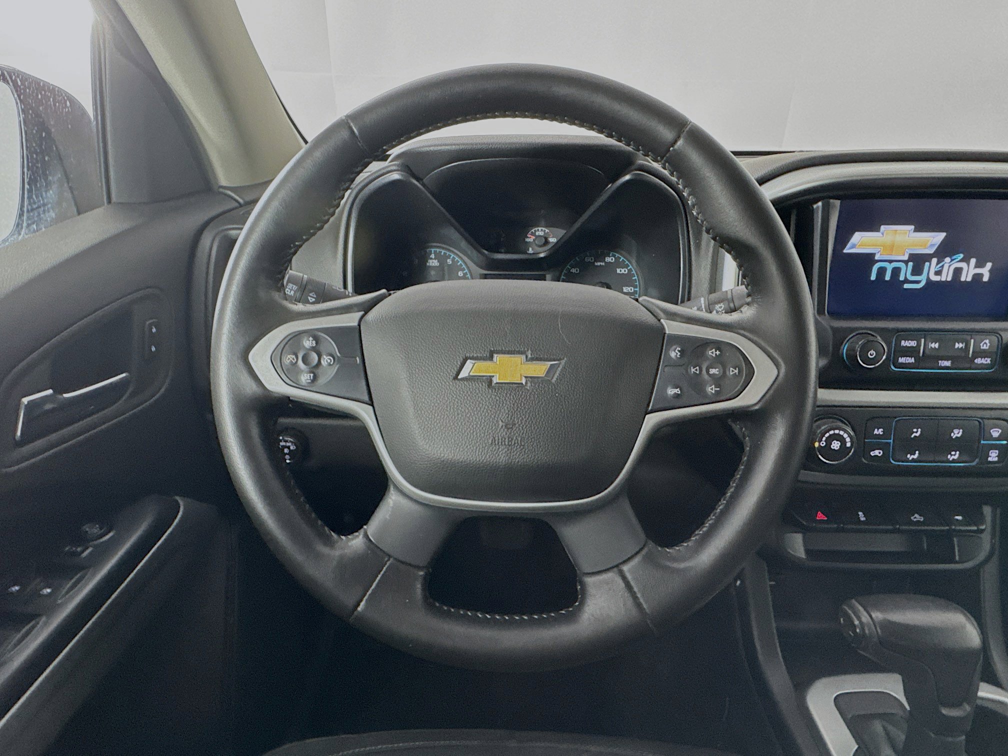 Used 2015 Chevrolet Colorado LT w/ LT Convenience Package image 11