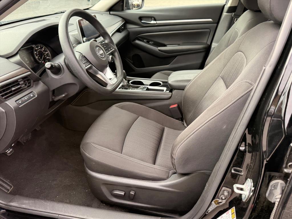 Used 2023 Nissan Altima 2.5 SV image 7