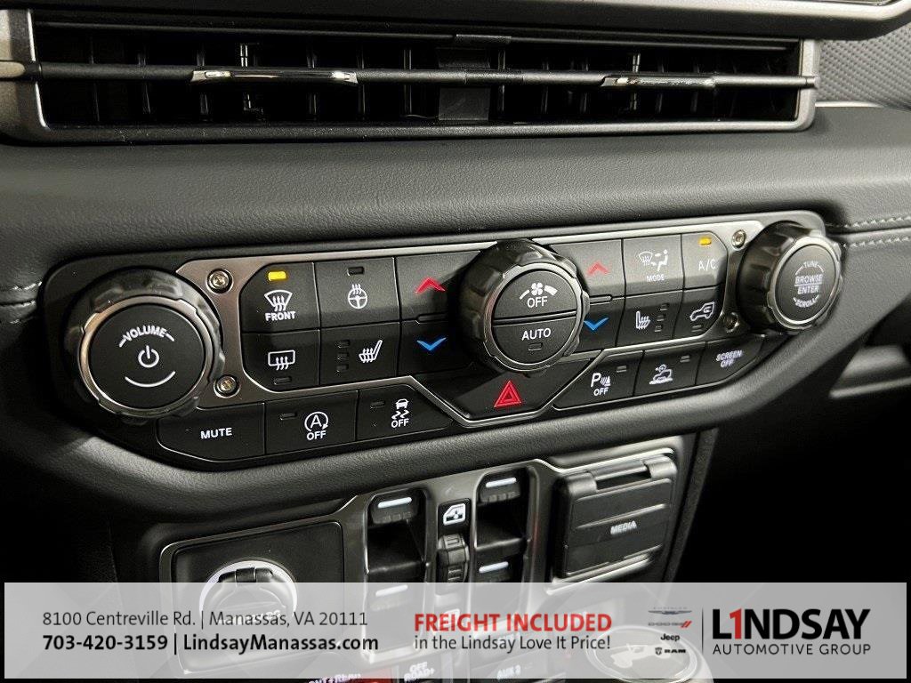 New 2026 Jeep Wrangler Unlimited Rubicon w/ Safety Group image 31