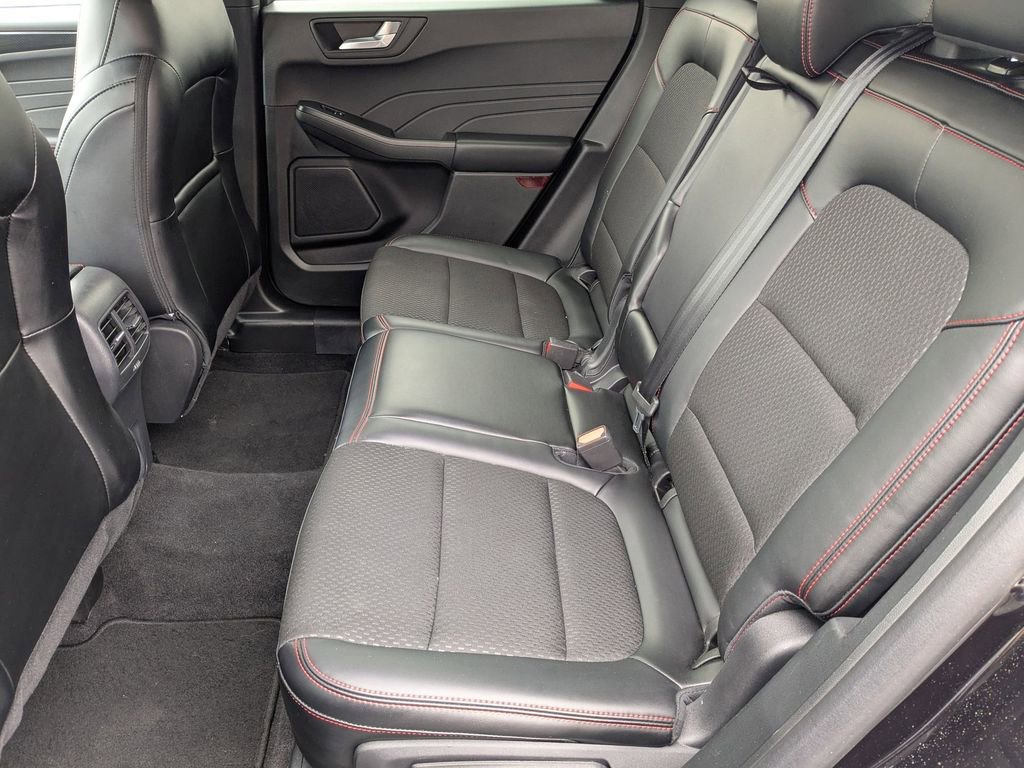 Used 2025 Ford Escape ST-Line image 27